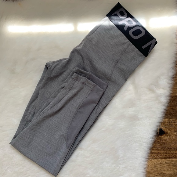 Nike Pro Dri-Fit Leggings - size S - Picture 2 of 9